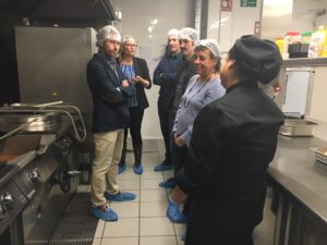 Visita de Marta Gómez Lahoz, concejala presidenta de los Distritos de San Blas-Canillejas a Comidissimo